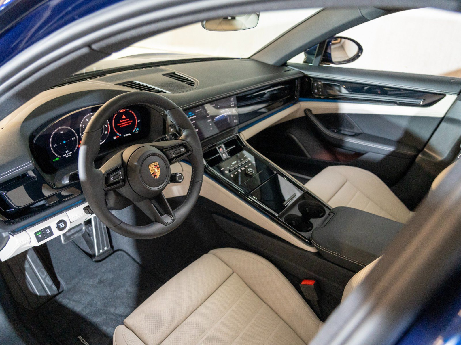 New 2026 Porsche Panamera 4 AWD/4WD image 4
