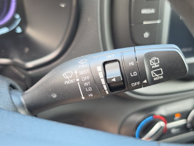Certified 2025 Kia Soul LX FWD image 19