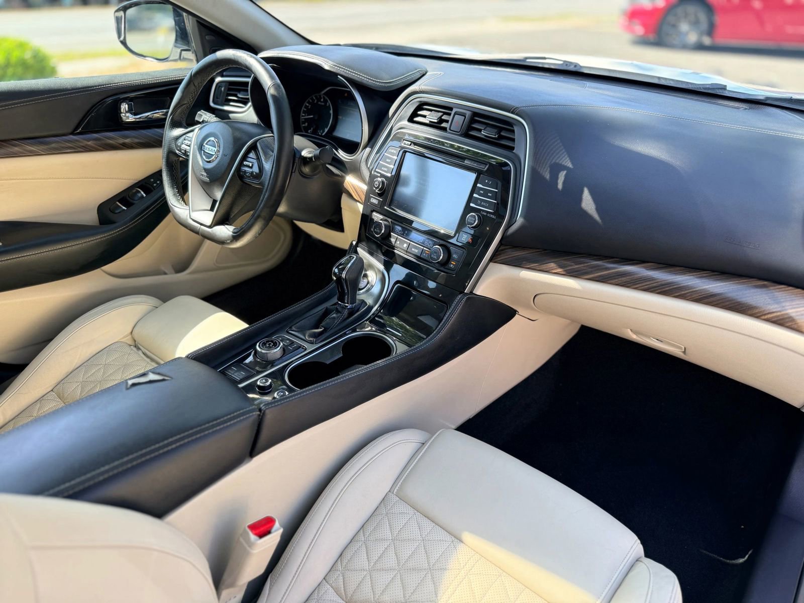 Used 2017 Nissan Maxima Platinum w/ Medallion Package FWD image 18