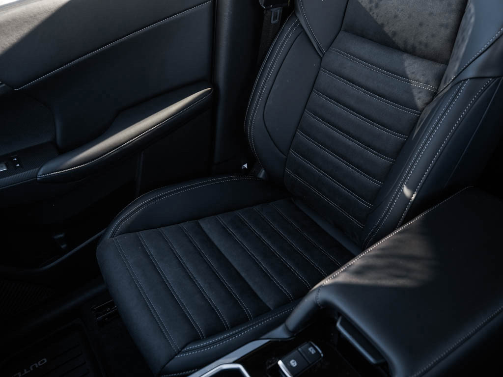 New 2026 Mitsubishi Outlander SE image 26