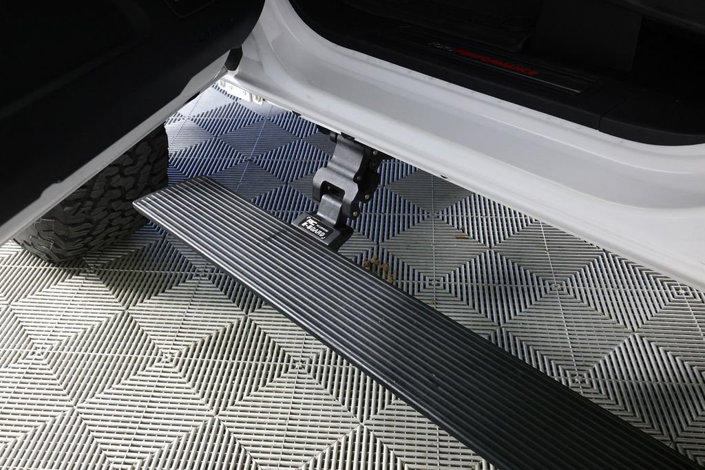 Used 2024 Ford Bronco Raptor w/ Interior Carbon Fiber Pack 6 AWD/4WD image 16