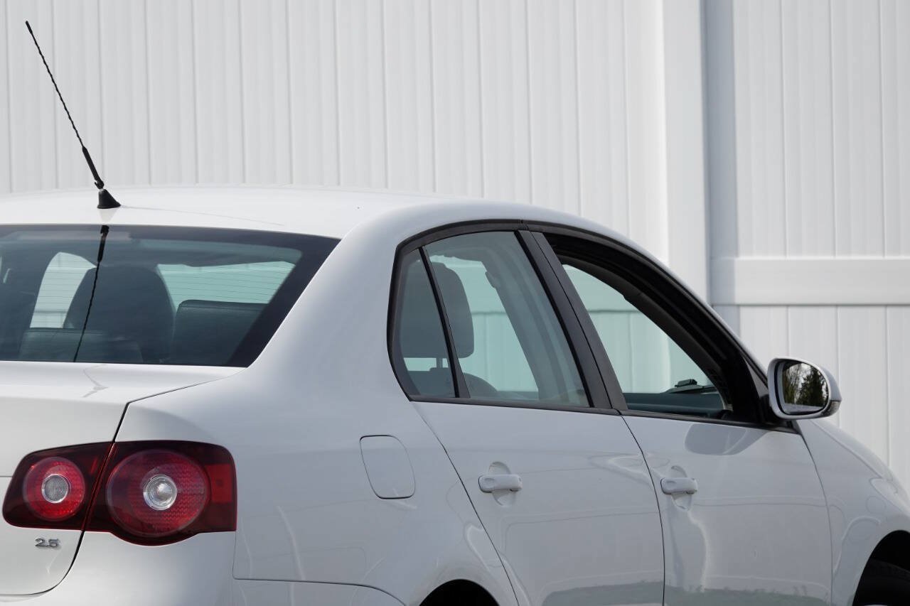 Used 2010 Volkswagen Jetta Limited Edition FWD image 61