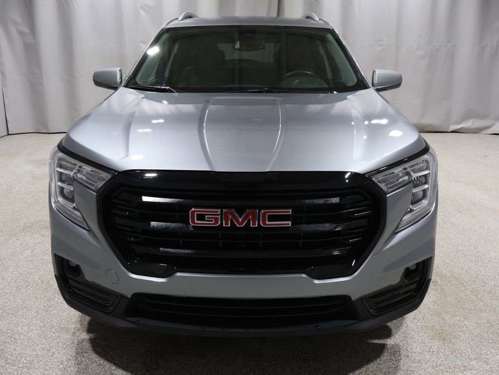 Used 2024 GMC Terrain SLT image 7