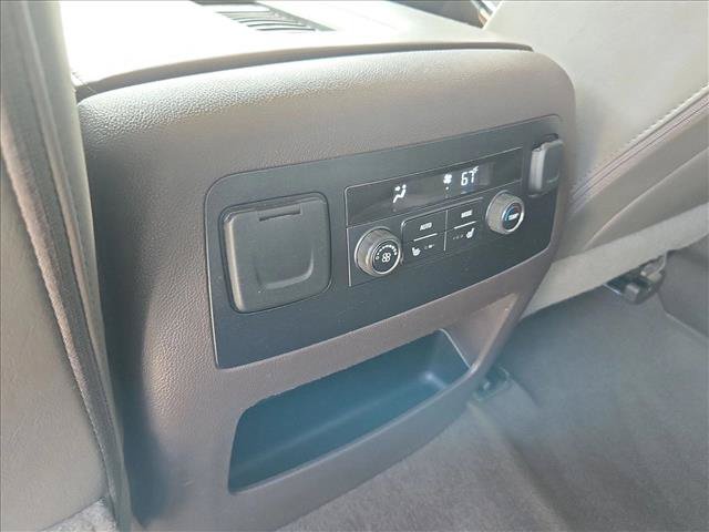 Used 2020 GMC Yukon Denali RWD image 16
