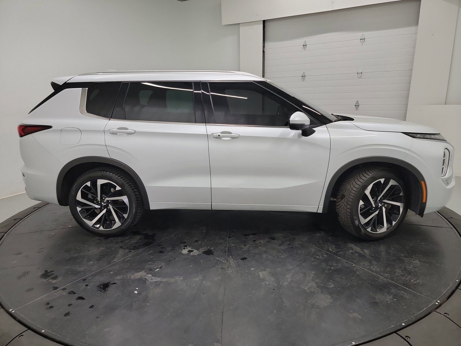 Used 2022 Mitsubishi Outlander SEL AWD/4WD image 11