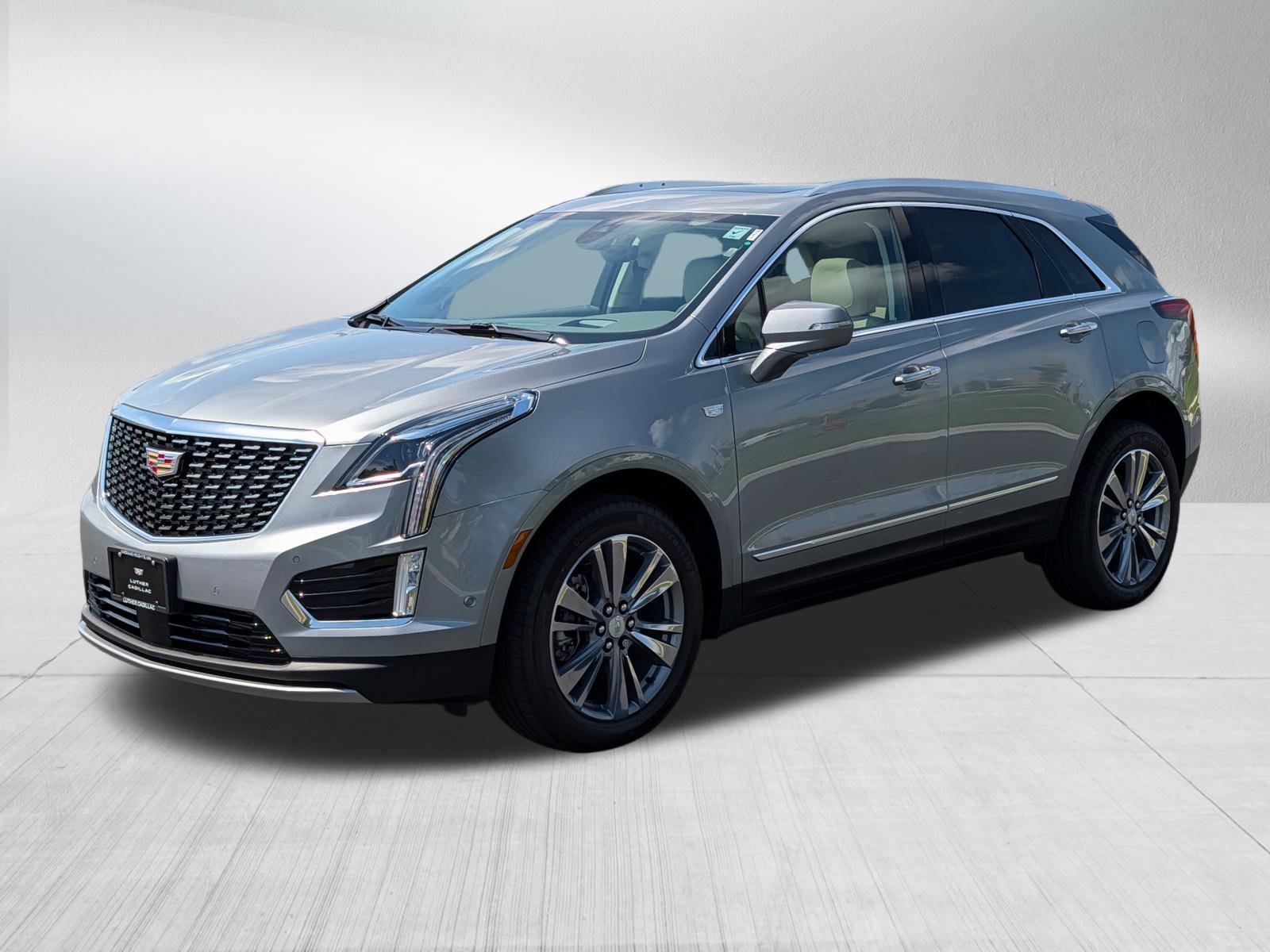 New 2026 Cadillac XT5 Premium Luxury w/ Driver Assist Package AWD/4WD image 3