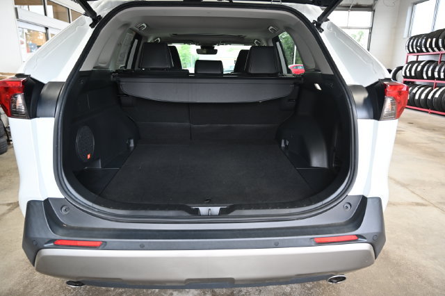 Used 2023 Toyota RAV4 Limited AWD/4WD image 28