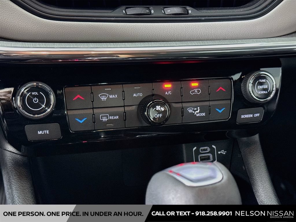 Used 2024 Jeep Compass Limited AWD/4WD image 15