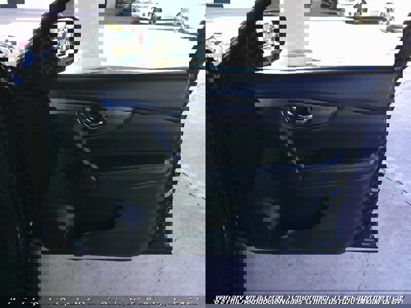 Used 2015 Nissan Rogue SV image 31