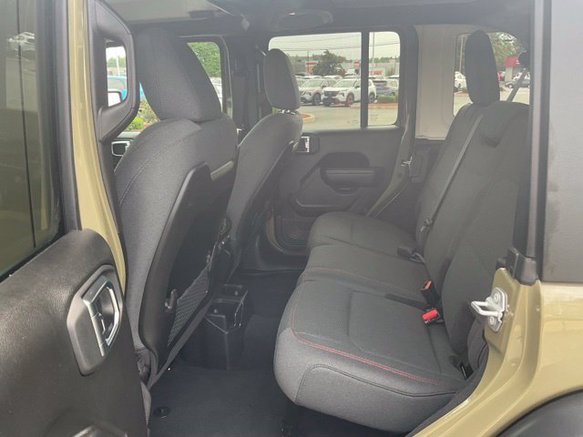 Used 2026 Jeep Wrangler Unlimited Rubicon AWD/4WD image 11