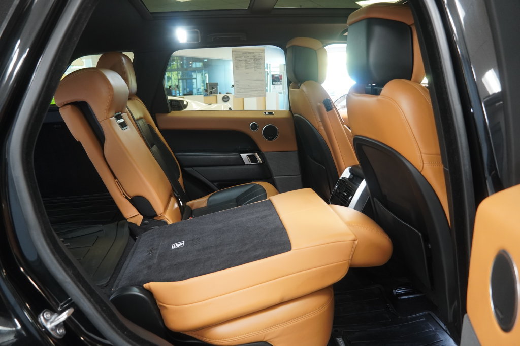 Used 2018 Land Rover Range Rover Sport HSE Dynamic AWD/4WD image 33