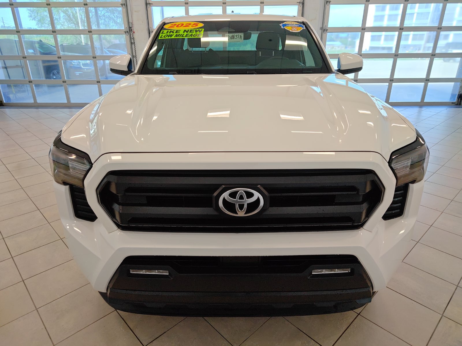 Used 2025 Toyota Tacoma SR5 RWD image 21