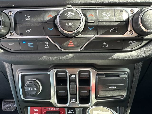 Used 2025 Jeep Wrangler Unlimited Rubicon 4xe image 34