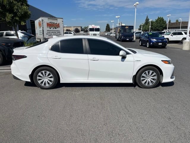 Used 2021 Toyota Camry LE FWD image 3