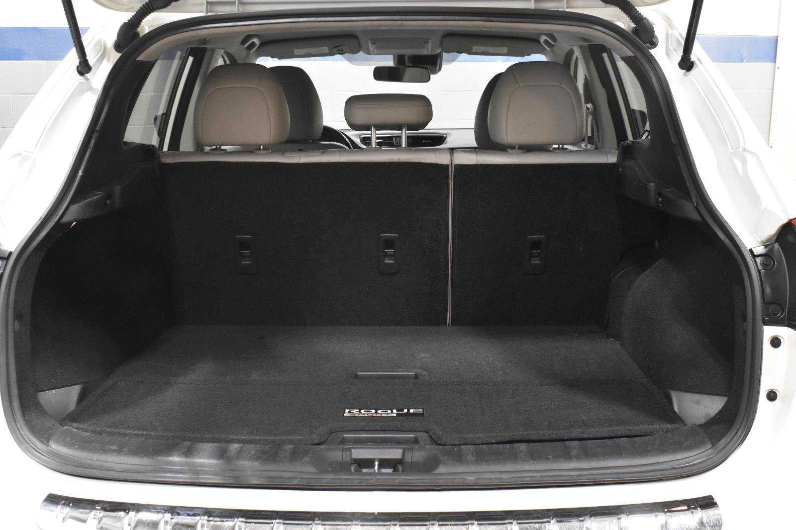 Used 2020 Nissan Rogue Sport SV w/ Technology Package FWD image 25