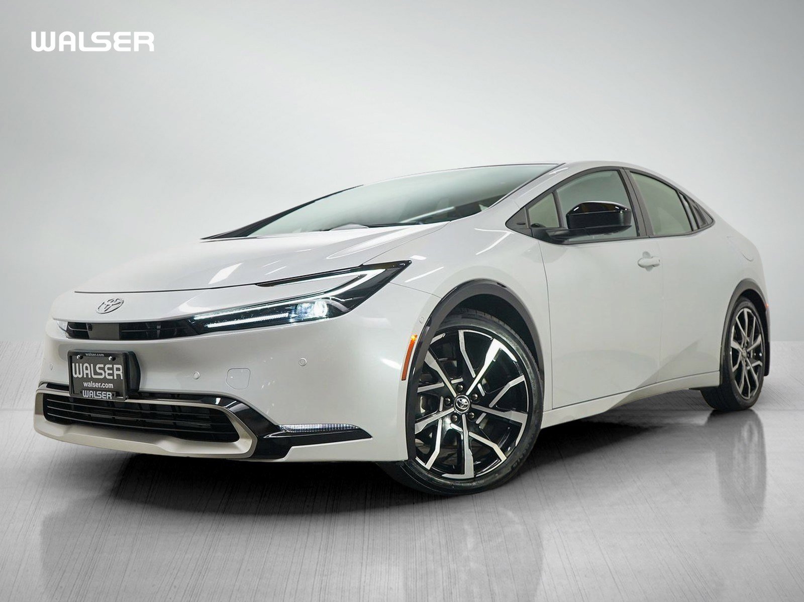 Used 2025 Toyota Prius Plug-In Hybrid