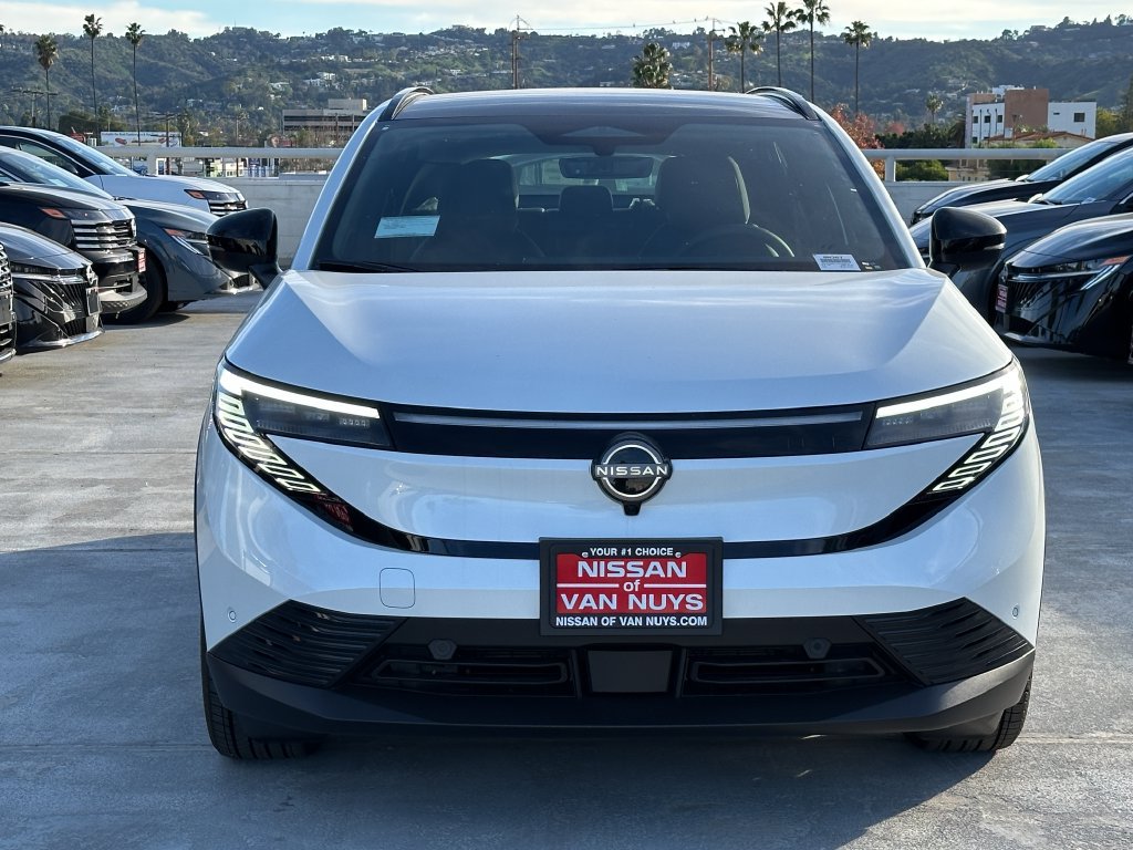 New 2026 Nissan Leaf Platinum+ w/ Cargo Package (Platinum+) FWD image 8