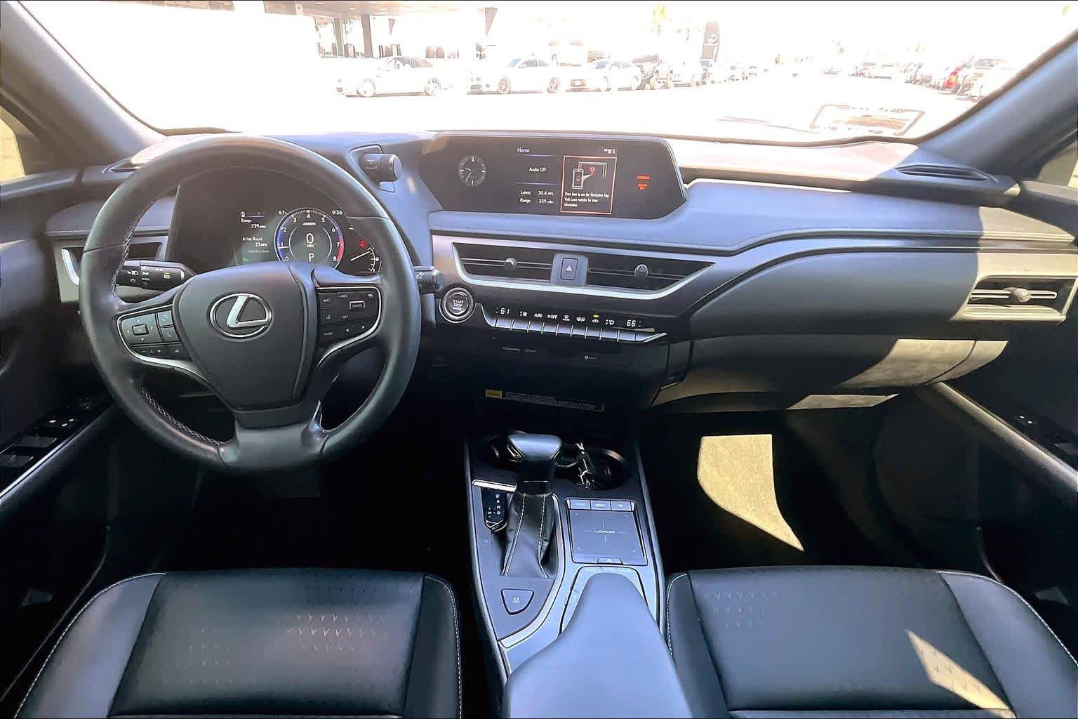 Used 2022 Lexus UX 200 w/ Accessory Package (Z1) FWD image 15