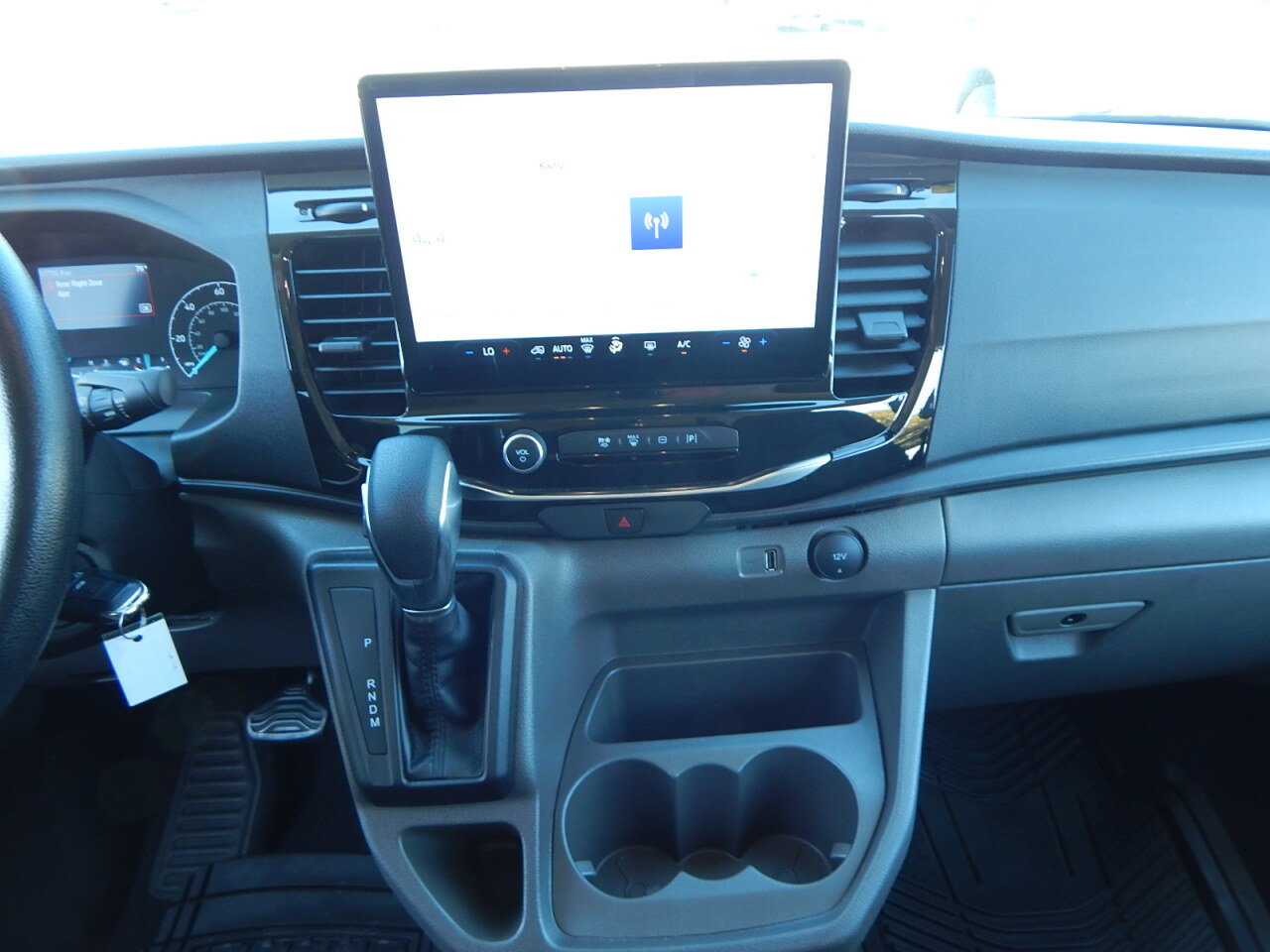 Used 2024 Ford Transit 350 XLT RWD image 25