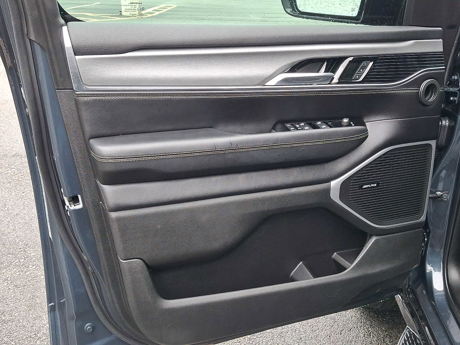 Used 2023 Jeep Wagoneer Series II image 14