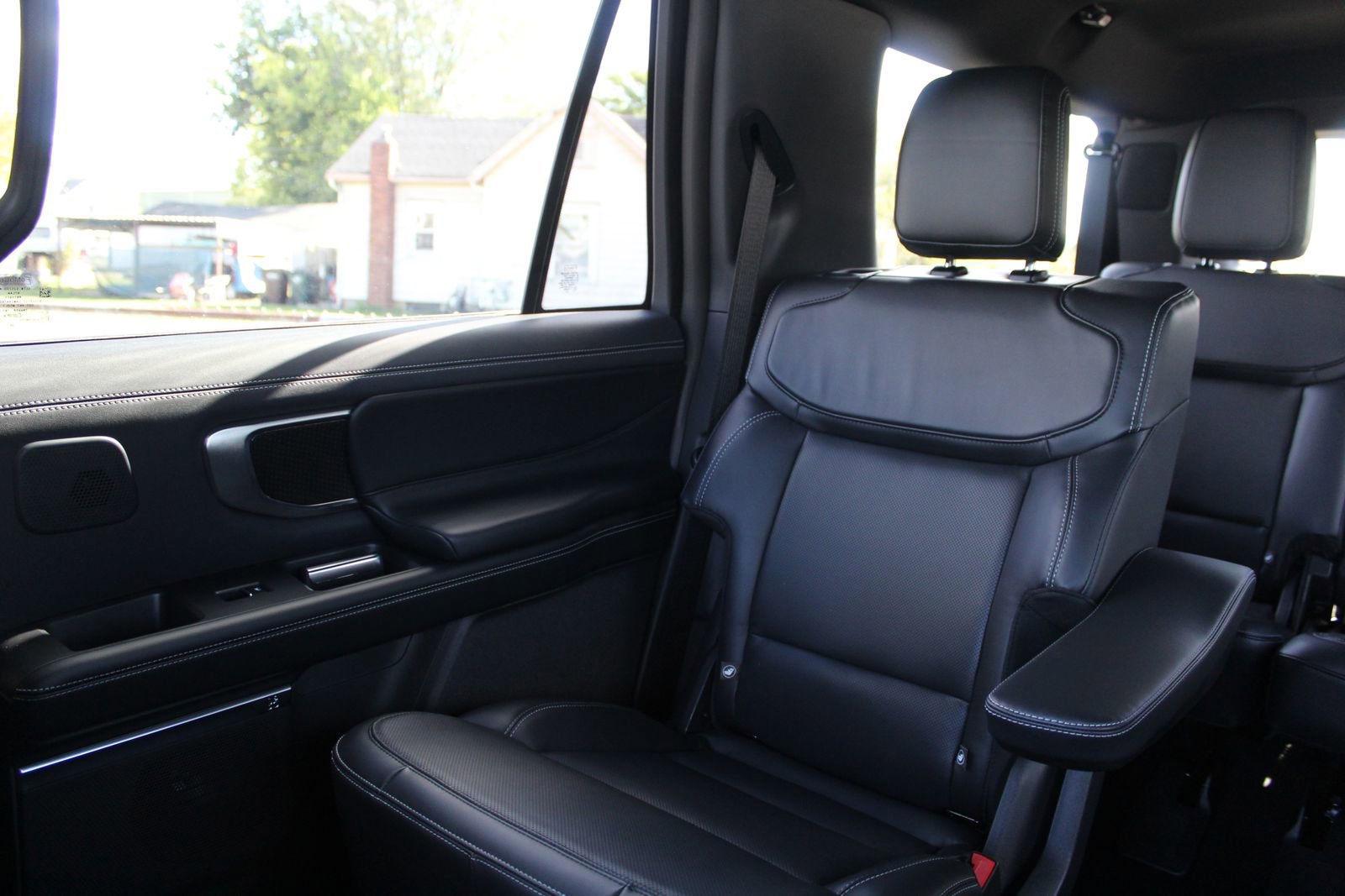 New 2025 Ford Expedition Max Platinum w/ Stealth Performance Package image 12