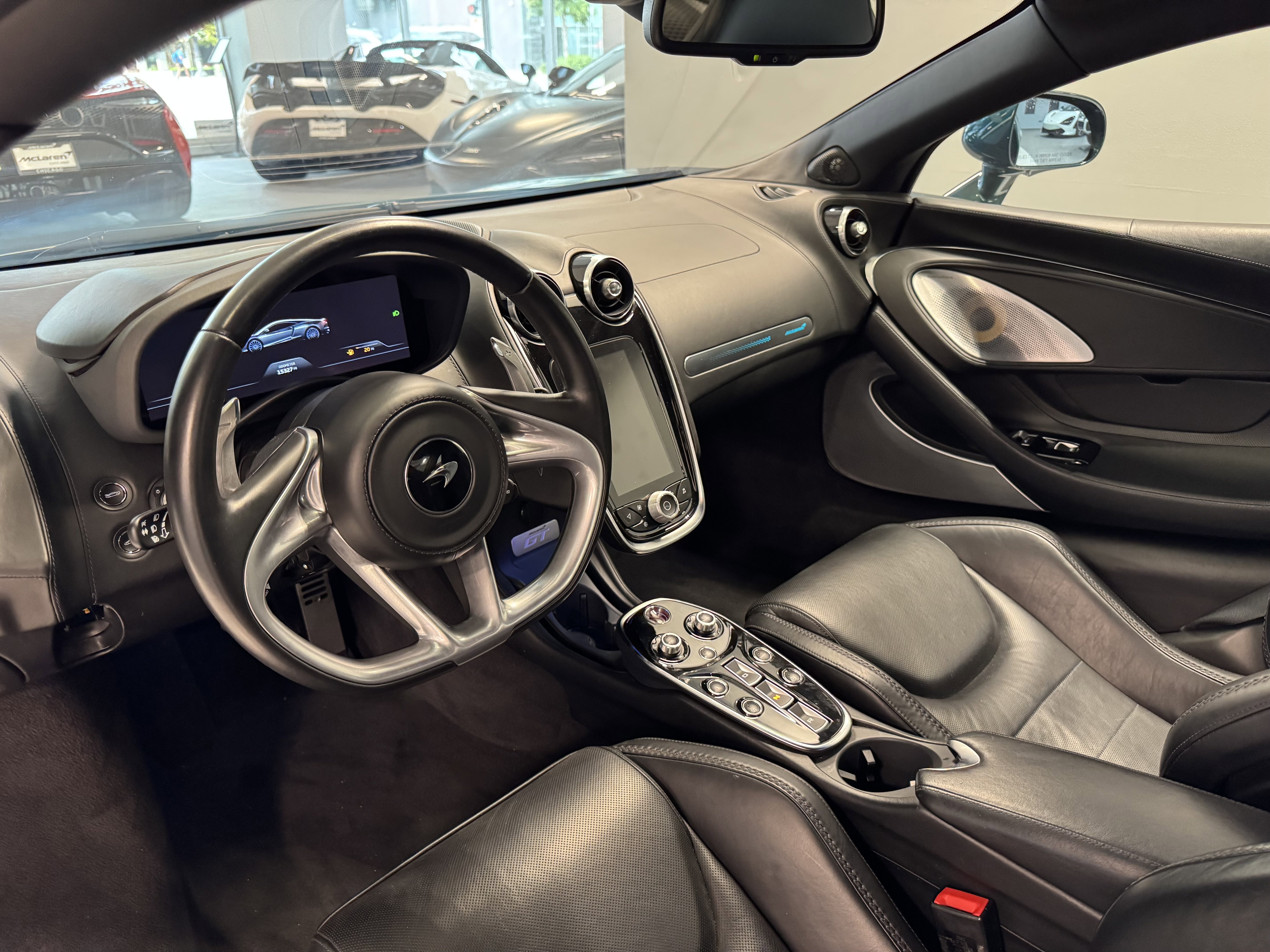 Used 2021 McLaren GT image 9