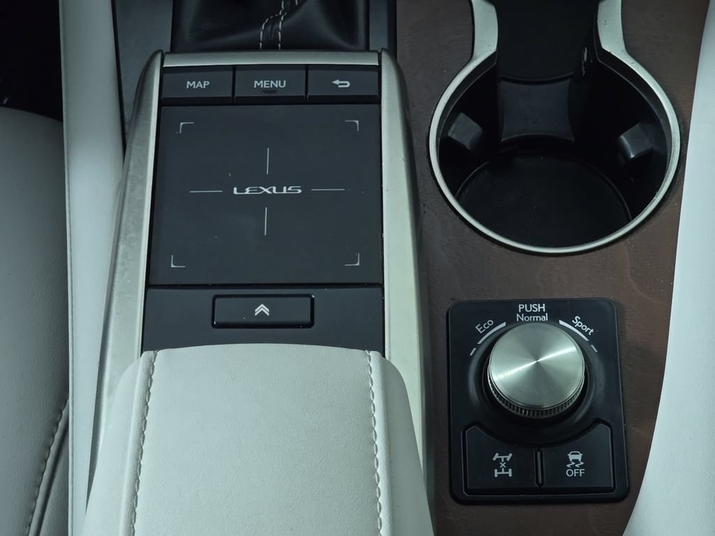 Used 2020 Lexus RX 350L Premium w/ Premium Package AWD/4WD image 29