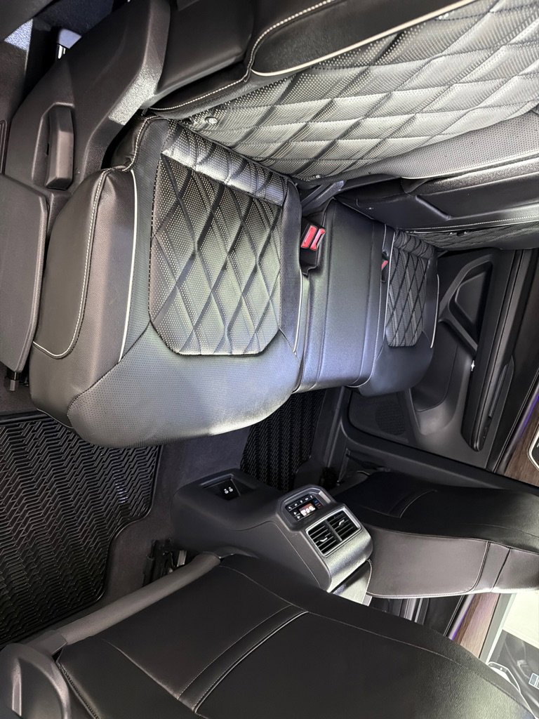 Used 2024 Volkswagen Atlas SEL Premium R-Line image 24