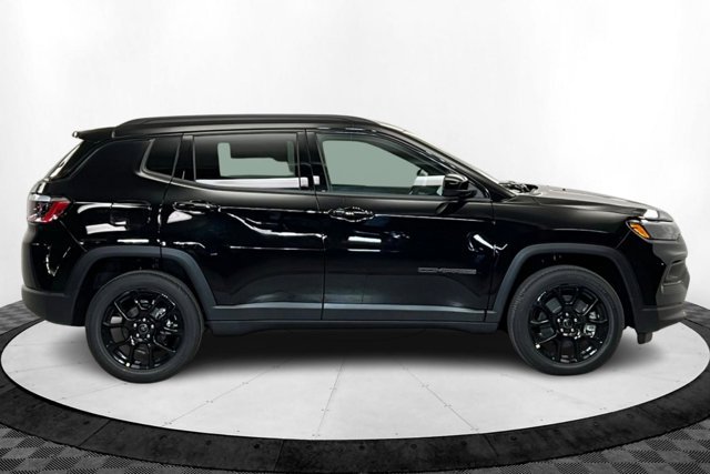 New 2026 Jeep Compass Latitude AWD/4WD image 6