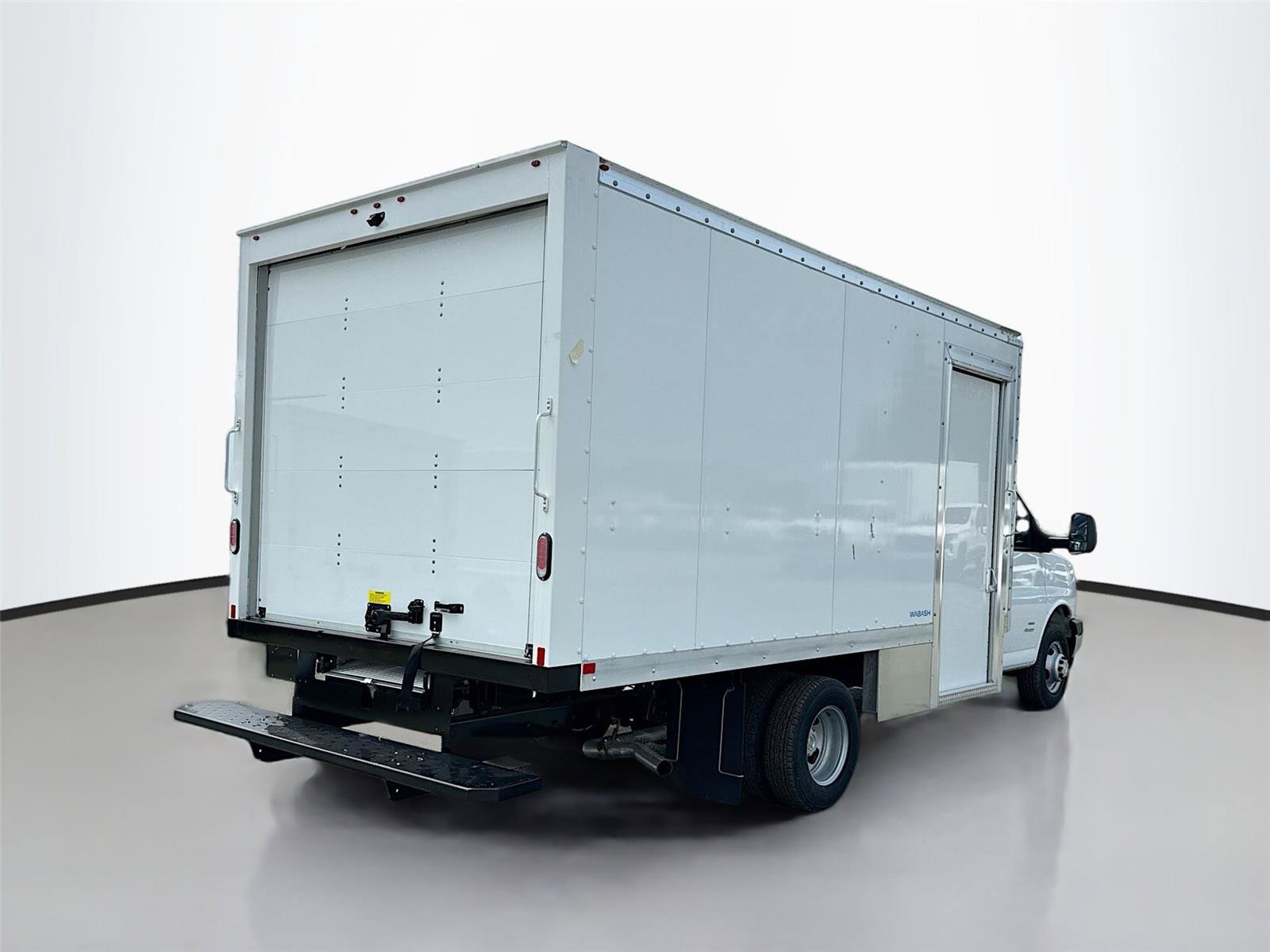 New 2024 Chevrolet Express 4500 w/ Power Convenience Package RWD image 7