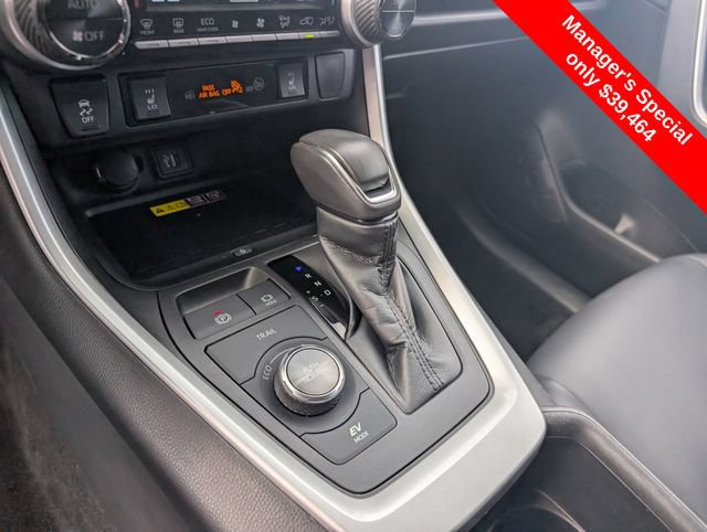 Used 2023 Toyota RAV4 XSE AWD/4WD image 21
