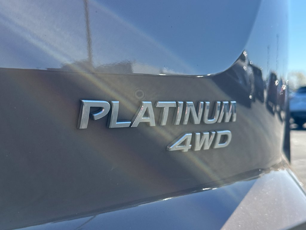 Used 2023 Nissan Pathfinder Platinum w/ Lighting Package (N93) AWD/4WD image 8
