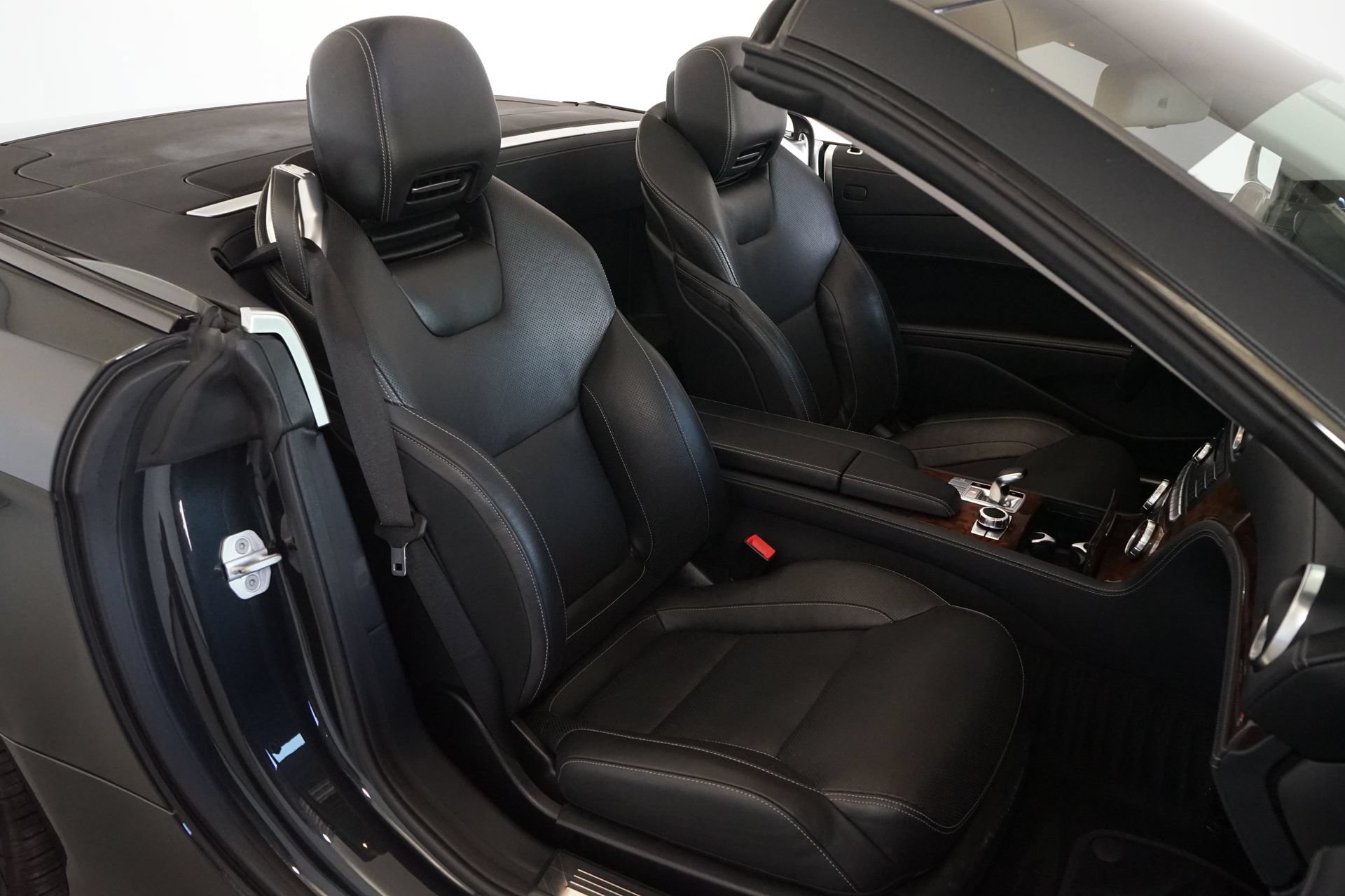 Used 2017 Mercedes-Benz SL 550 image 3