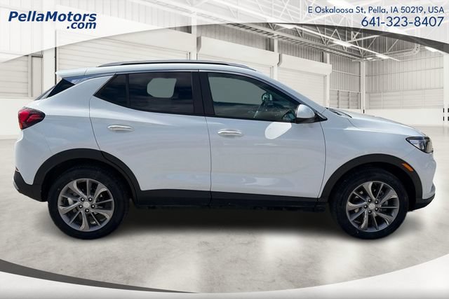 Used 2021 Buick Encore GX Select w/ Experience Buick Package AWD/4WD image 2