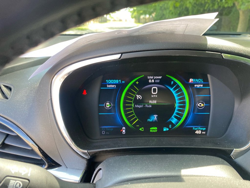 Used 2017 Chevrolet Volt Premier w/ Driver Confidence II Package FWD image 12