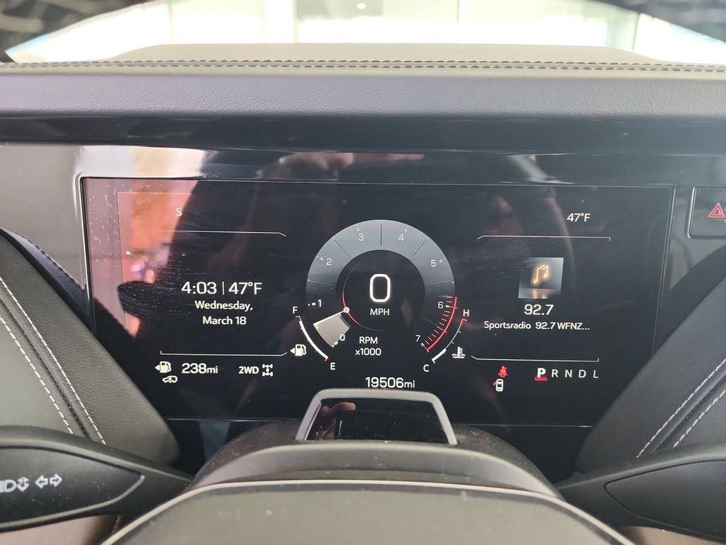 Certified 2025 GMC Yukon Denali Ultimate AWD/4WD image 11