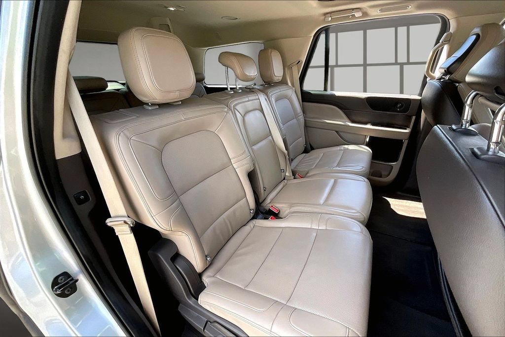 Used 2023 Lincoln Navigator 2WD image 22