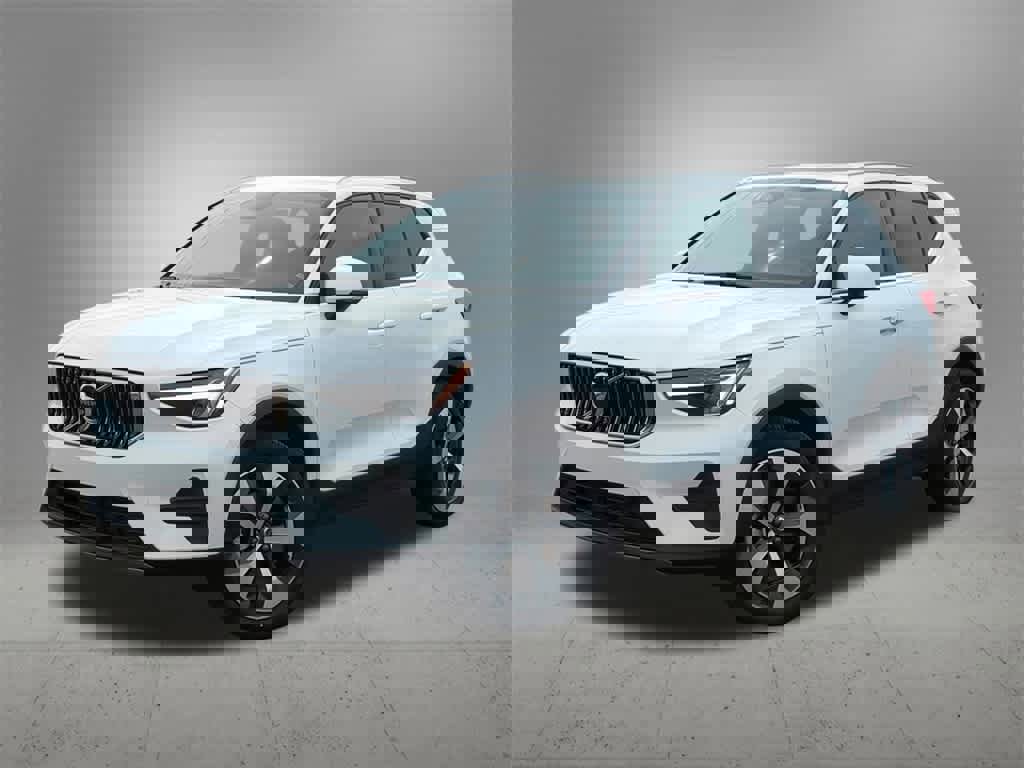 New 2025 Volvo XC40 B5 Core w/ Protection Package Premier