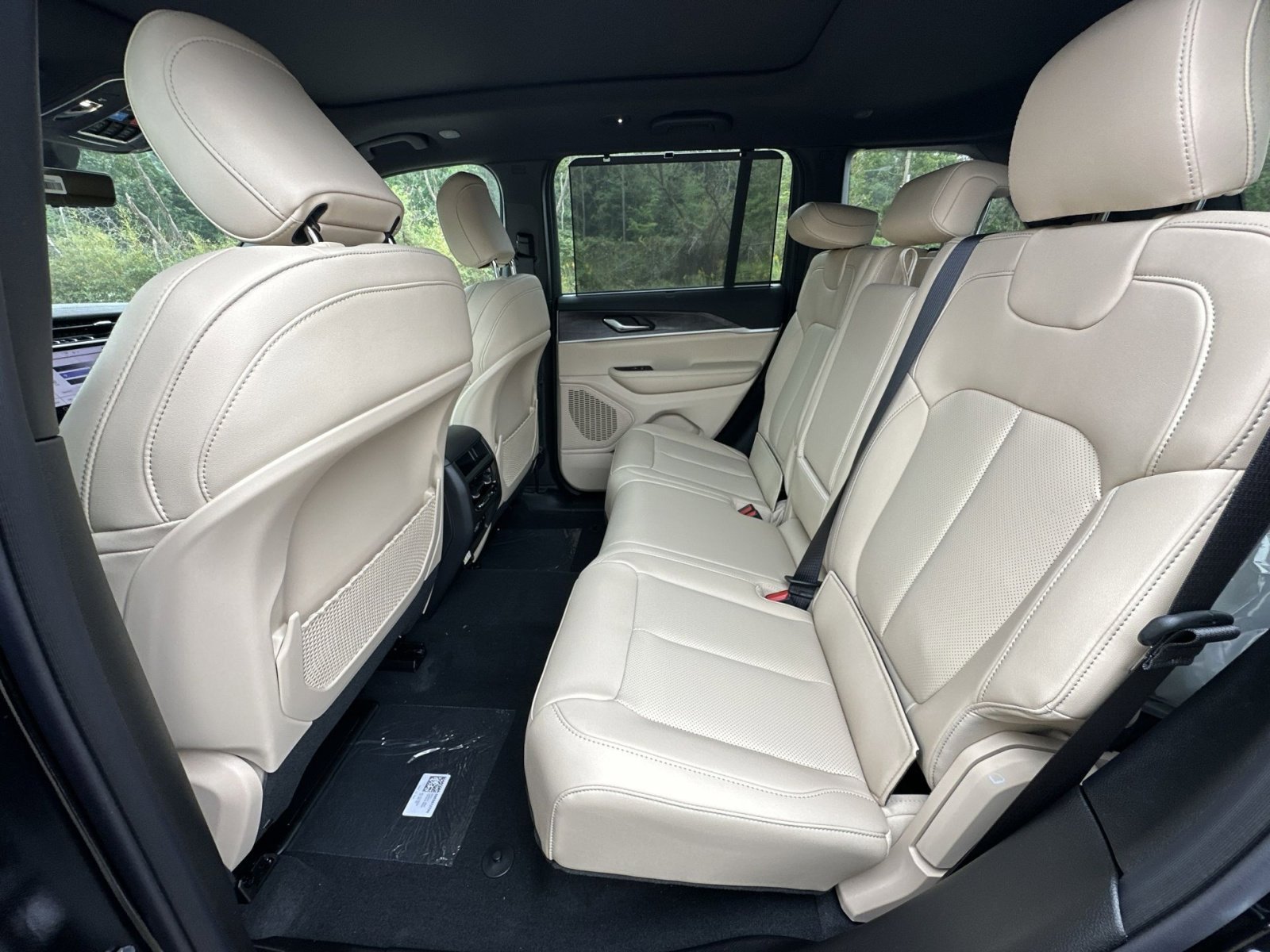 New 2025 Jeep Grand Cherokee Limited w/ Luxury Tech Group II image 25