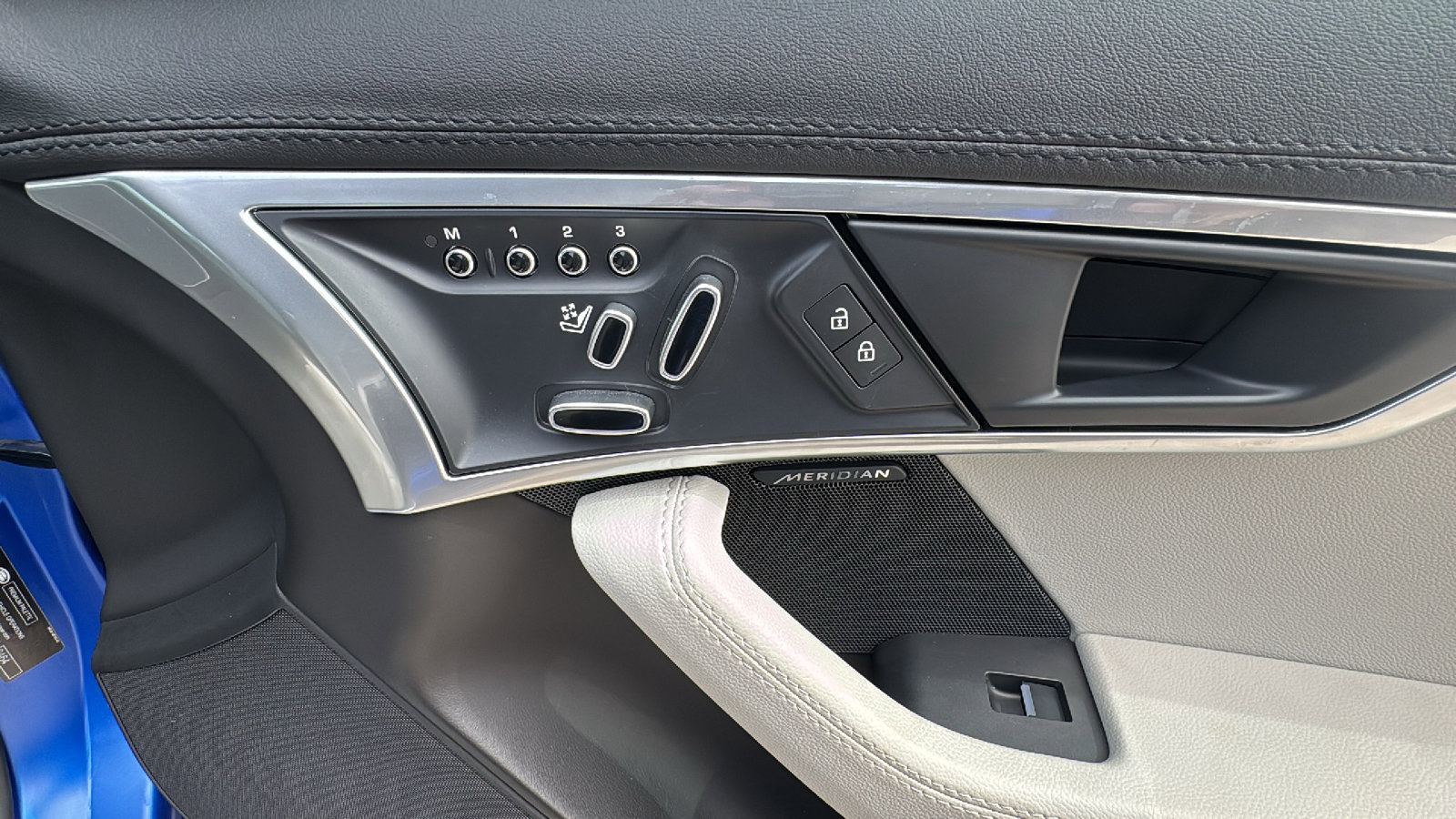 Used 2022 Jaguar F-TYPE Coupe image 26