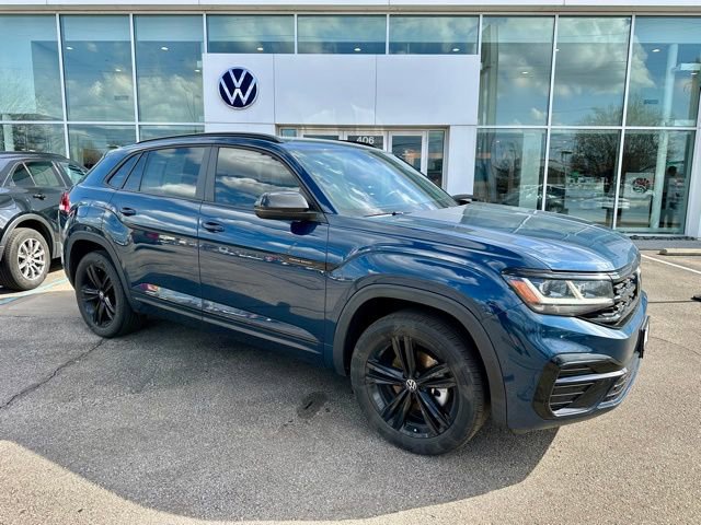 Certified 2023 Volkswagen Atlas Cross Sport SEL R-Line image 1