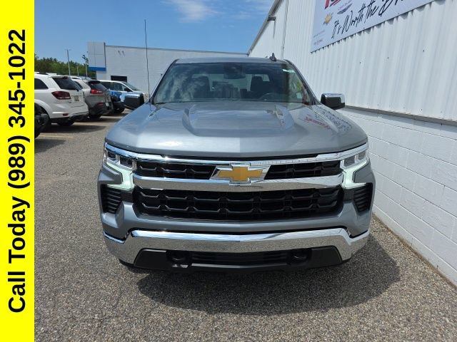 Used 2023 Chevrolet Silverado 1500 LT AWD/4WD image 2