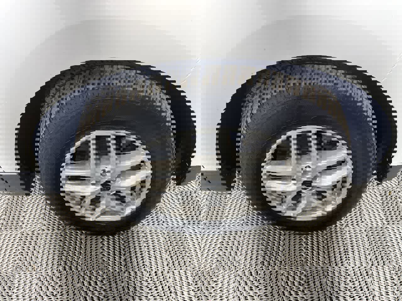 Used 2024 Ford Edge SEL image 10