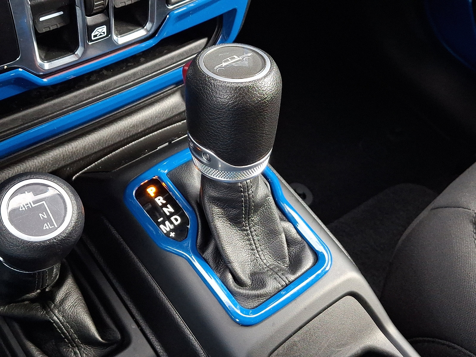 Used 2023 Jeep Gladiator Willys image 14