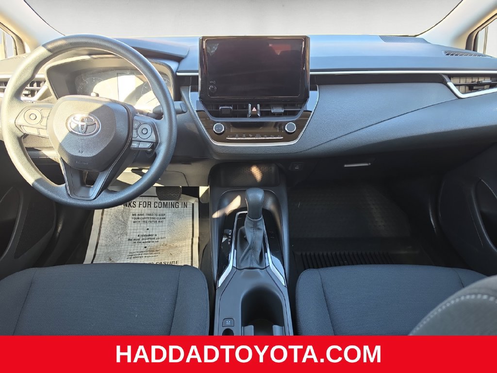 Used 2025 Toyota Corolla LE FWD image 11