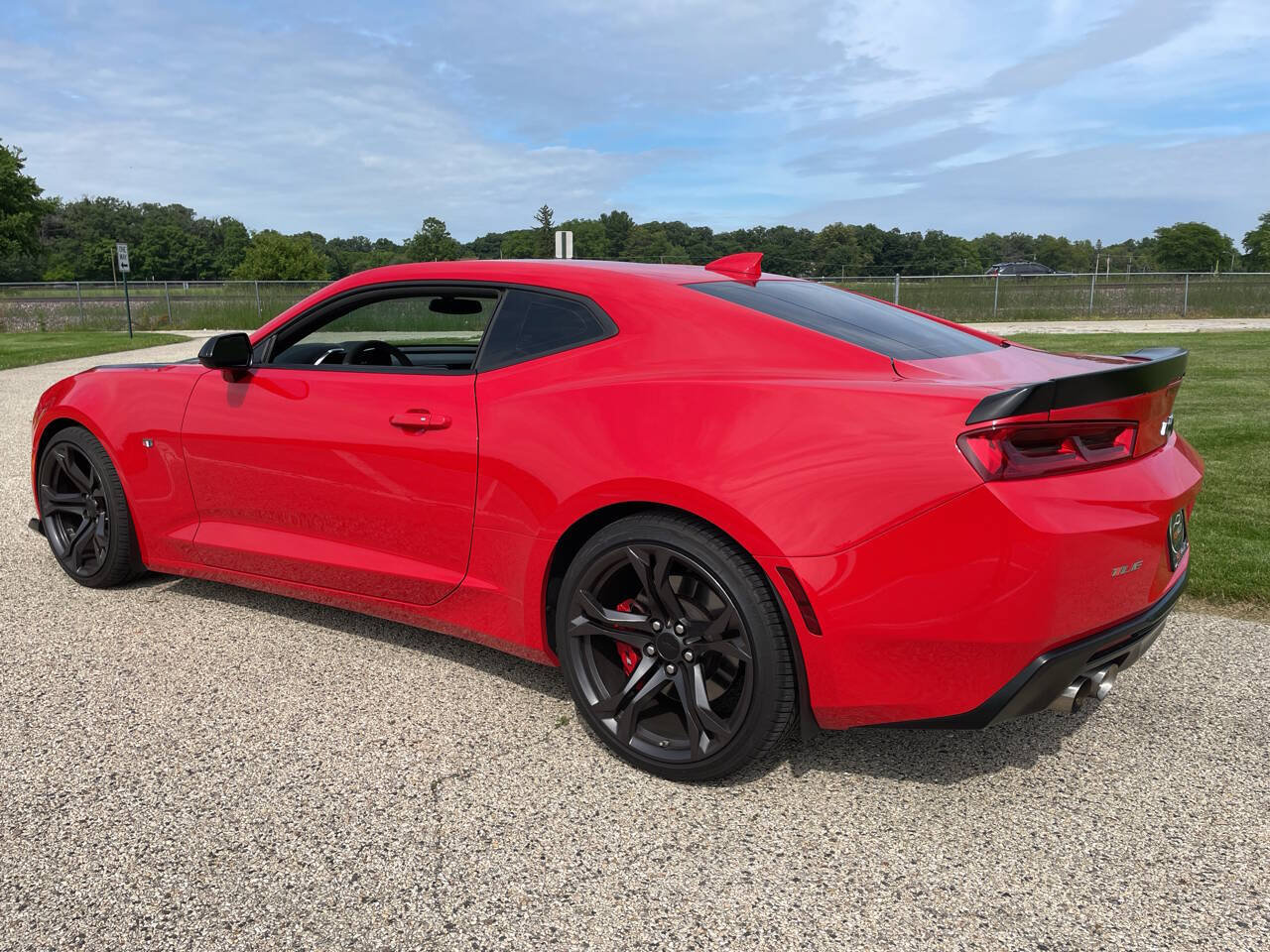 Used 2018 Chevrolet Camaro SS RWD image 78