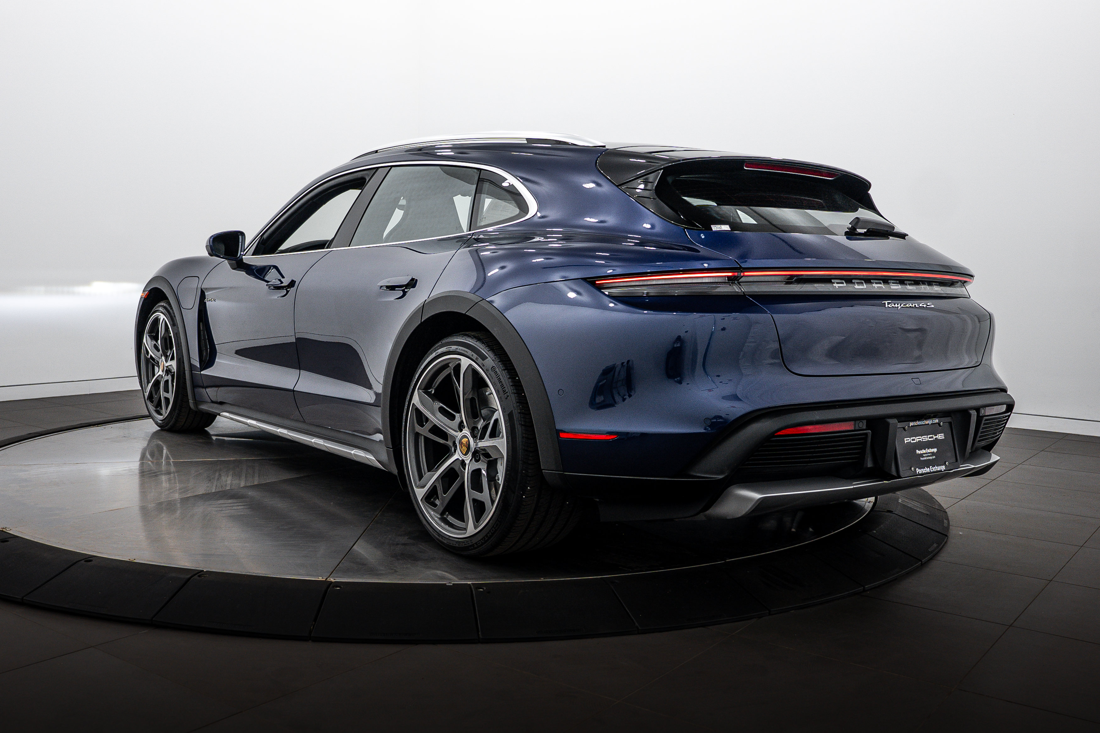 Certified 2024 Porsche Taycan 4S AWD/4WD image 3