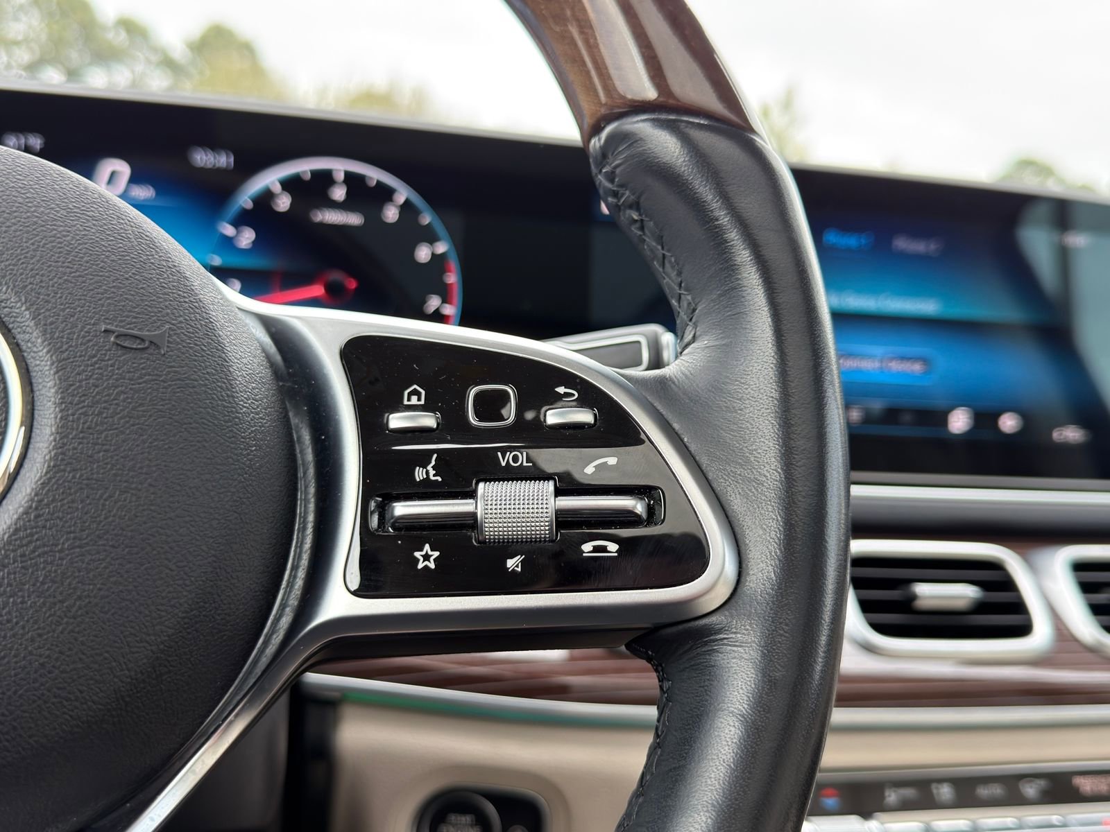 Certified 2022 Mercedes-Benz GLE 350 4MATIC image 30