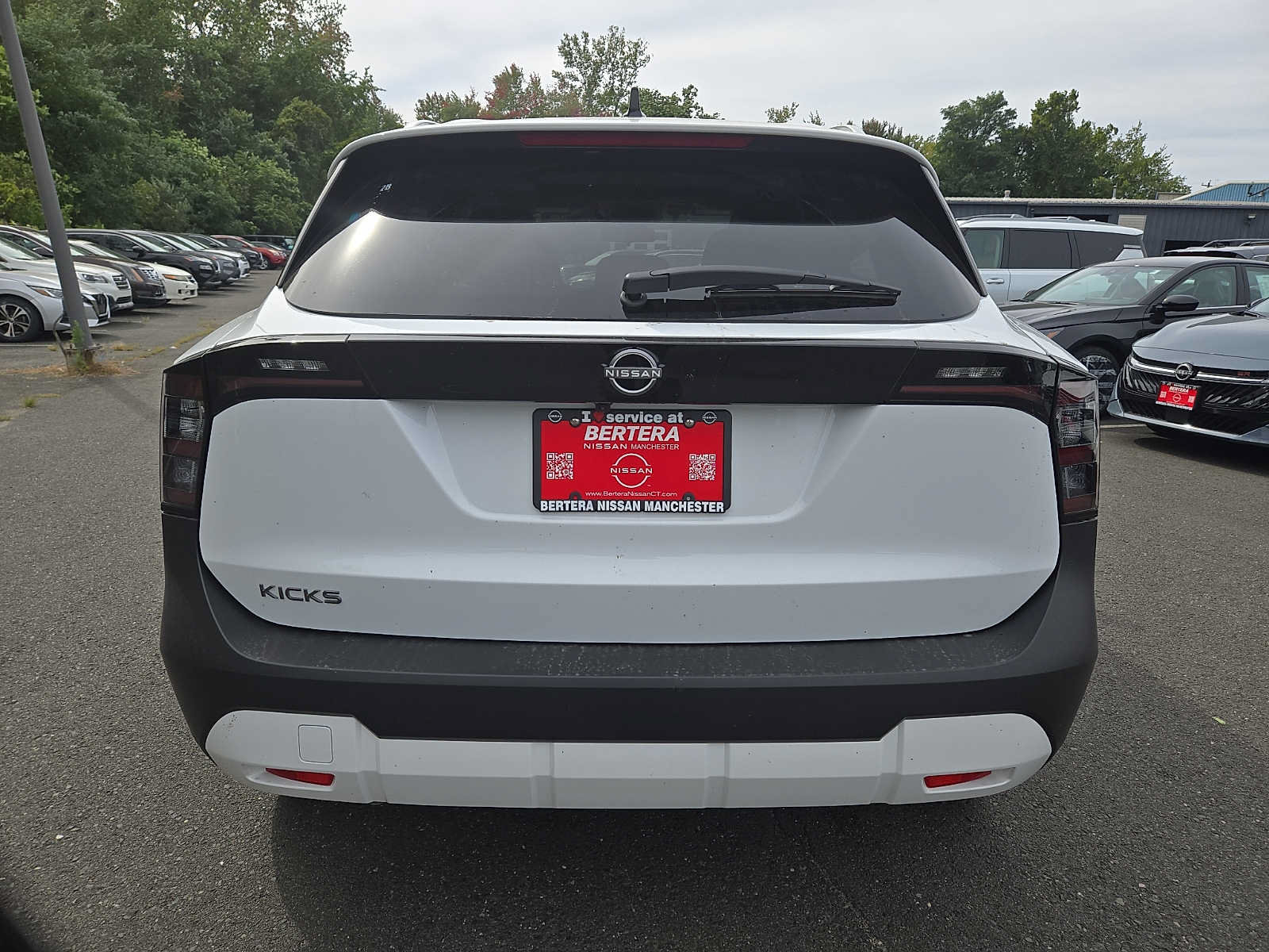 New 2027 Nissan Kicks SV w/ SV Premium Package FWD image 5