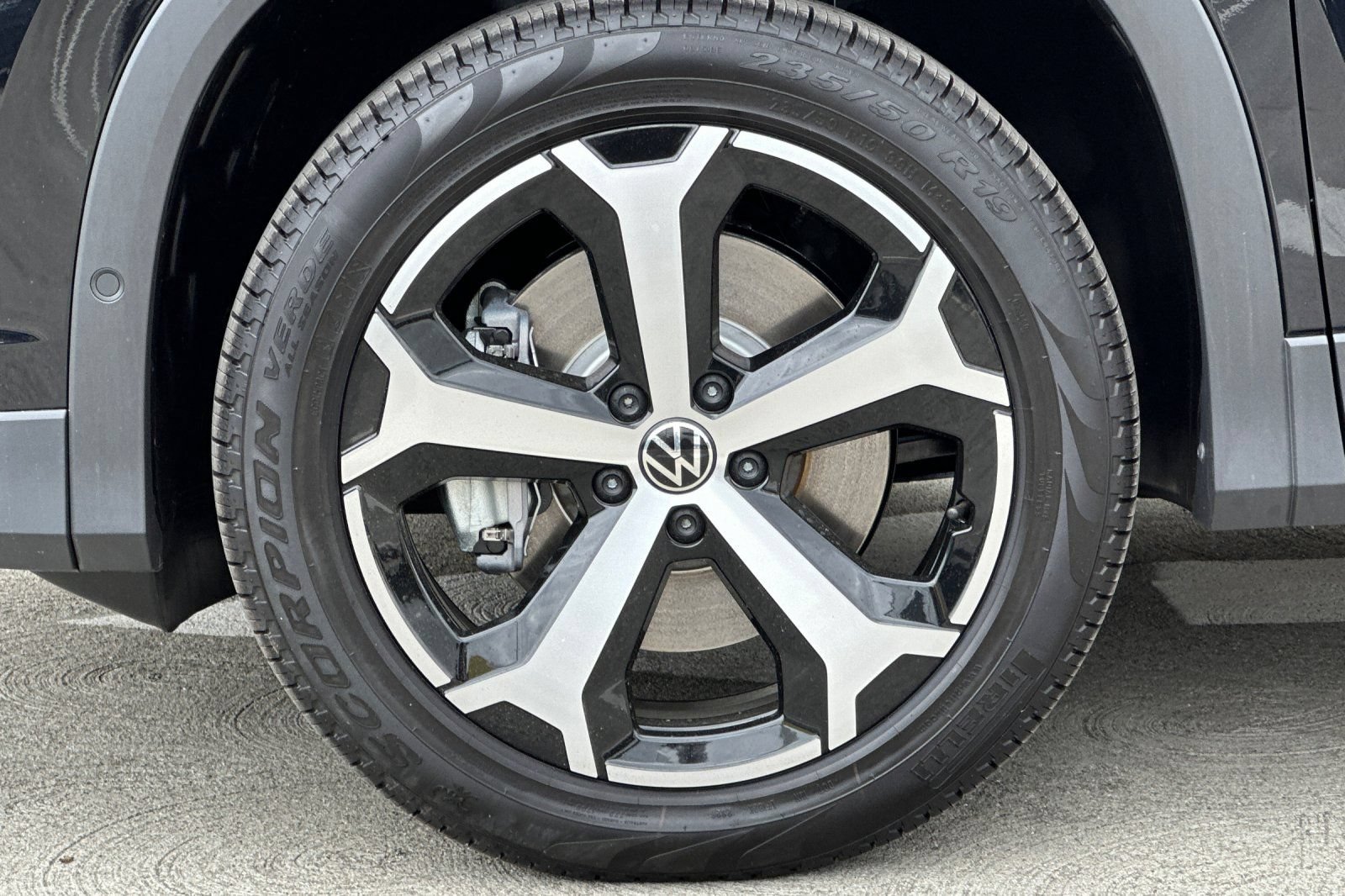 New 2026 Volkswagen Tiguan SE AWD/4WD image 25